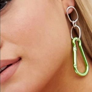 Earrings with hiking clasp